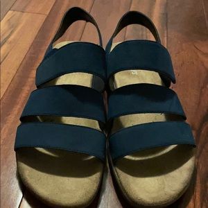 Sandal- size 10